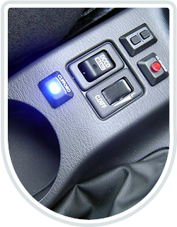 「このクルマは無防備ではない」と相手に知らせること。